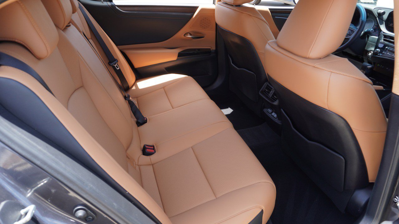 Certified 2024 Lexus ES 350 w/ Premium Package FWD image 32