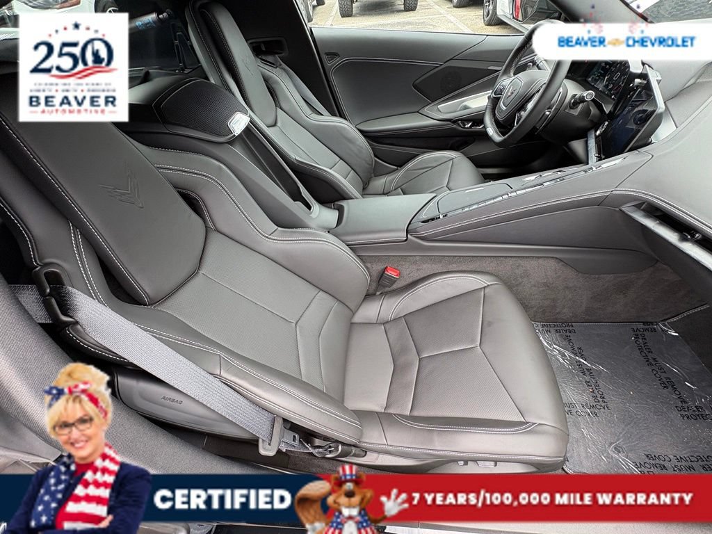 Used 2025 Chevrolet Corvette Z06 RWD image 25