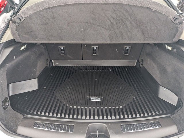 Used 2022 Cadillac XT4 Premium Luxury w/ Cold Weather Package image 27