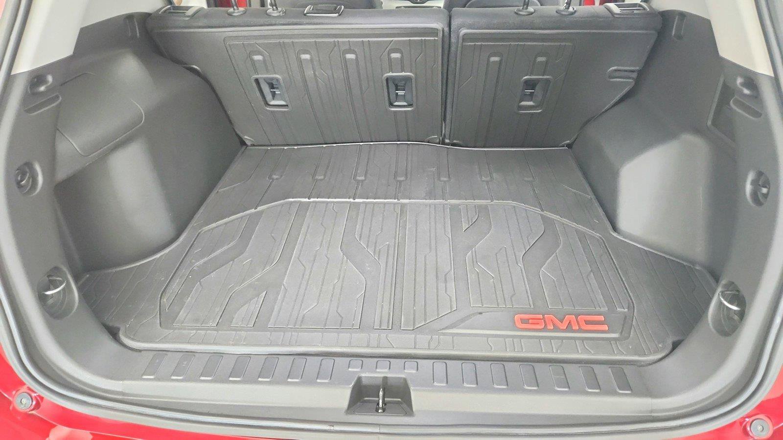 Used 2020 GMC Terrain SLE w/ Driver Convenience Package FWD image 33
