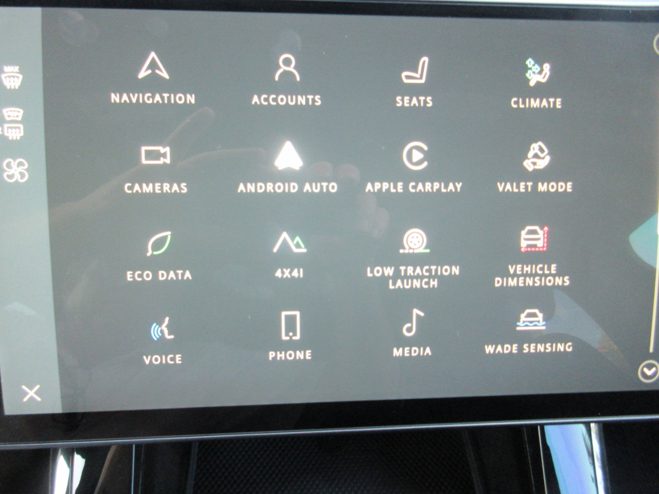 Used 2024 Land Rover Range Rover Sport SE image 66