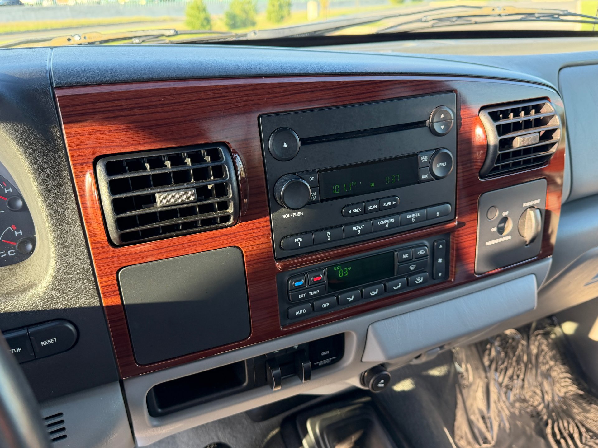 Used 2006 Ford F350 XL AWD/4WD image 30