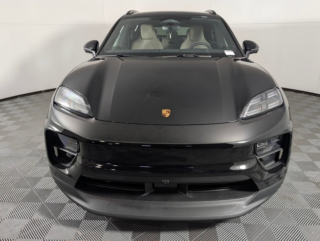 New 2026 Porsche Macan 4 Electric image 10