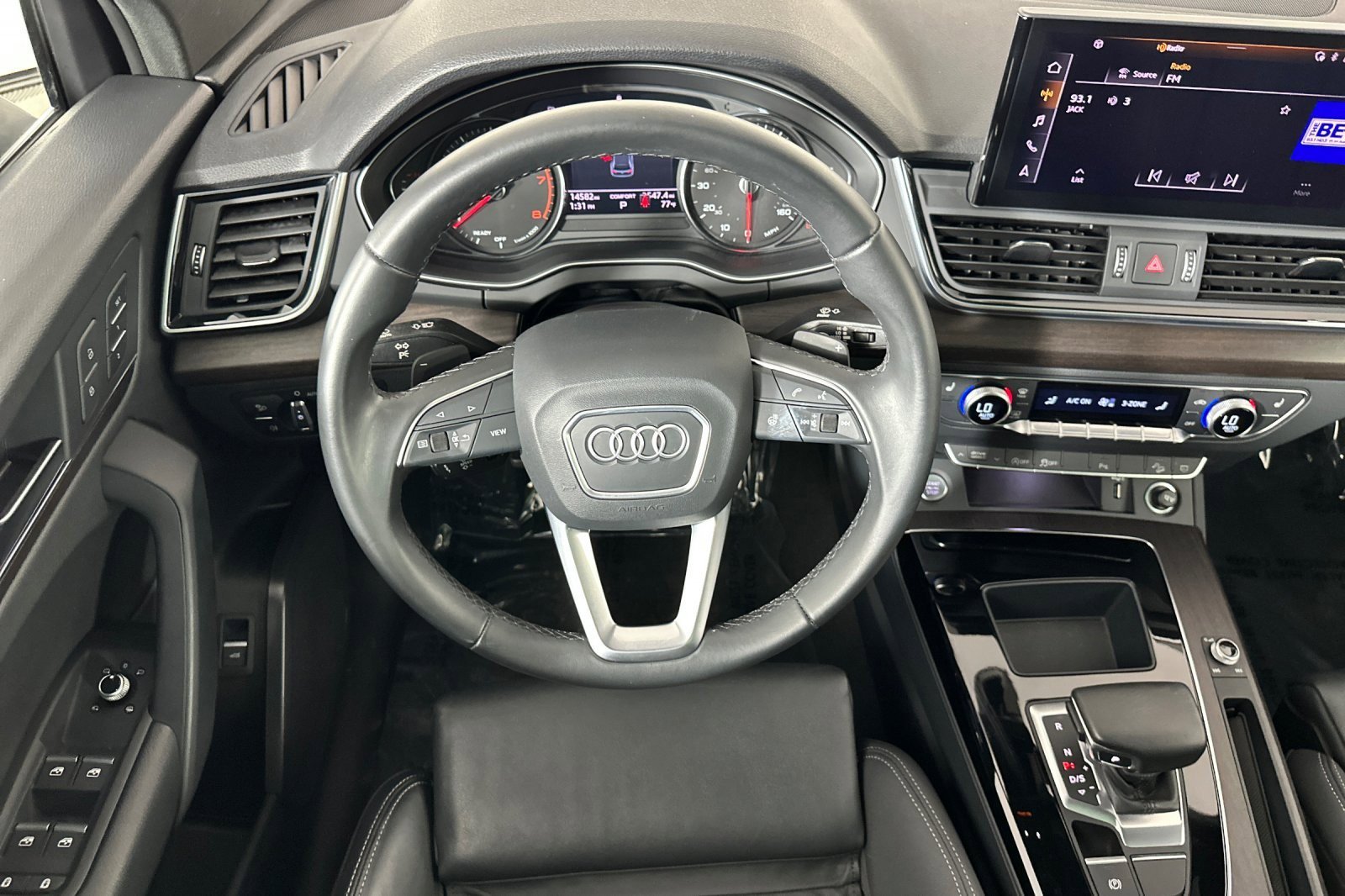 Used 2023 Audi Q5 2.0T Premium w/ Convenience Package image 13