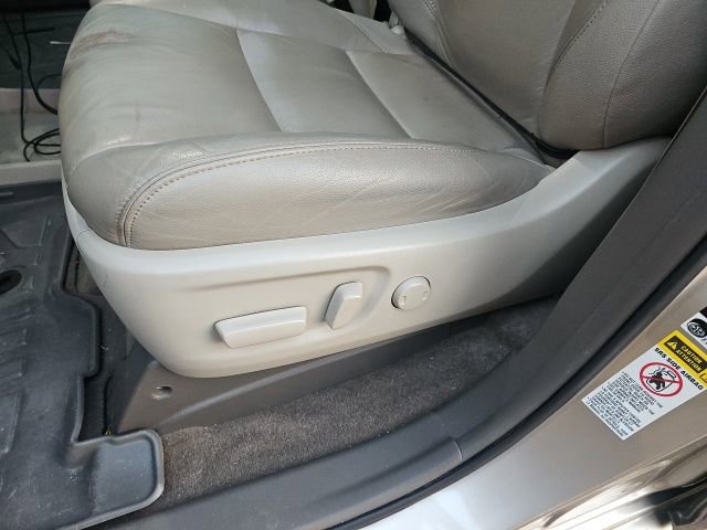 Used 2016 Toyota Sienna XLE w/ XLE Navigation Package image 18