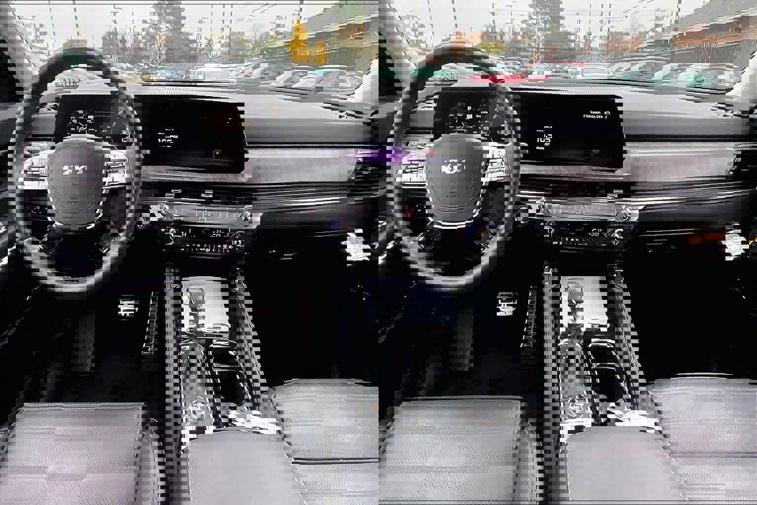 Used 2024 Kia Telluride SX Prestige w/ Towing Package image 17