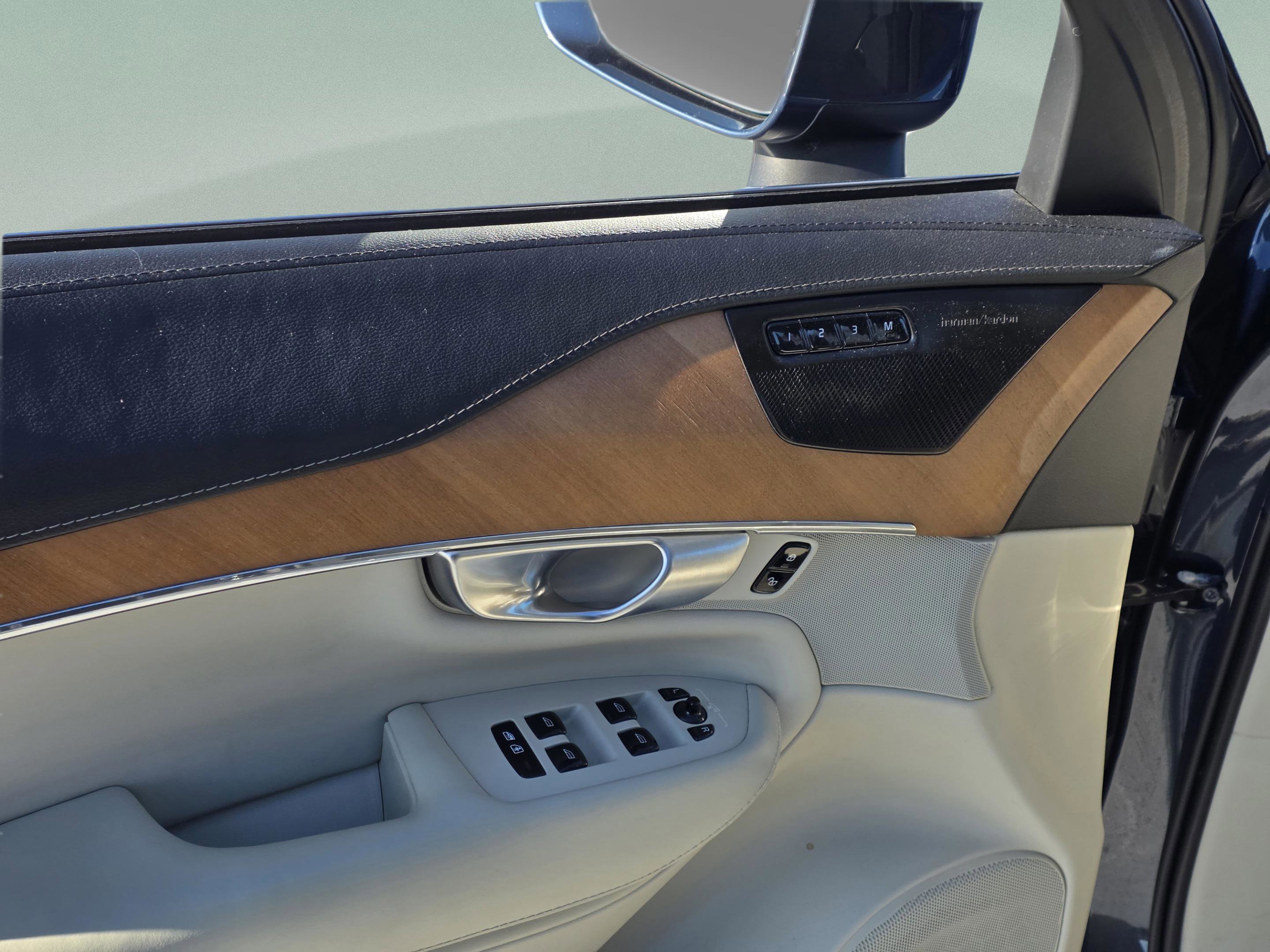 Used 2020 Volvo XC90 T6 Inscription image 9