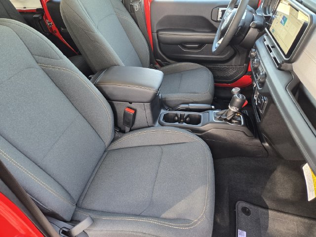 Used 2026 Jeep Wrangler Unlimited Sahara AWD/4WD image 17