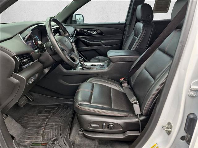 Used 2022 Chevrolet Traverse RS FWD image 16