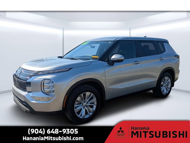 Used 2025 Mitsubishi Outlander ES image 8
