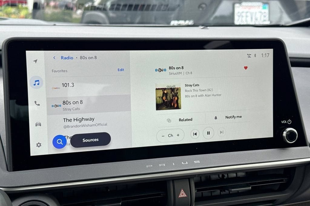 New 2027 Toyota Prius XLE FWD image 15