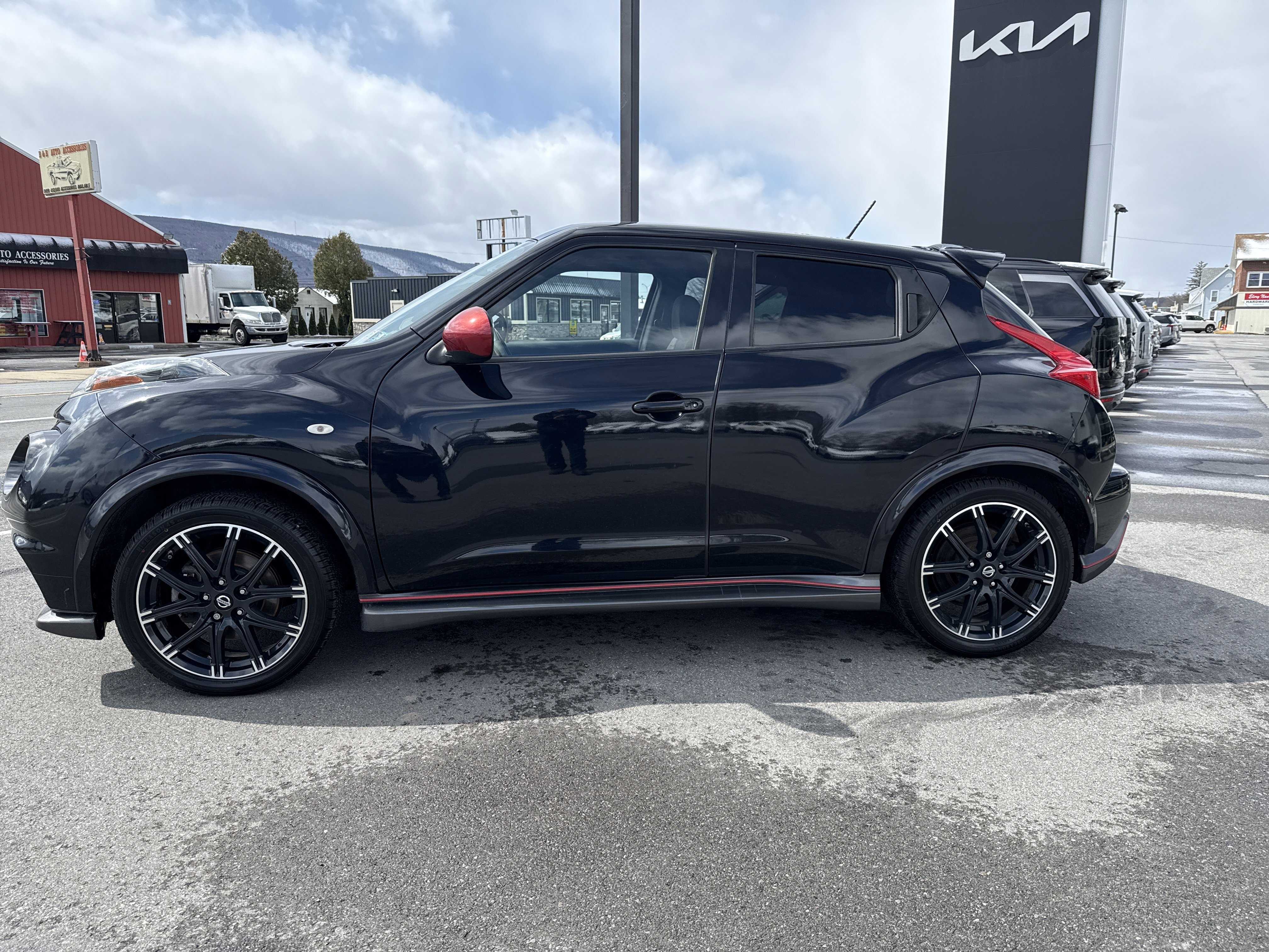 Used 2014 Nissan Juke NISMO w/ Navigation Package image 7