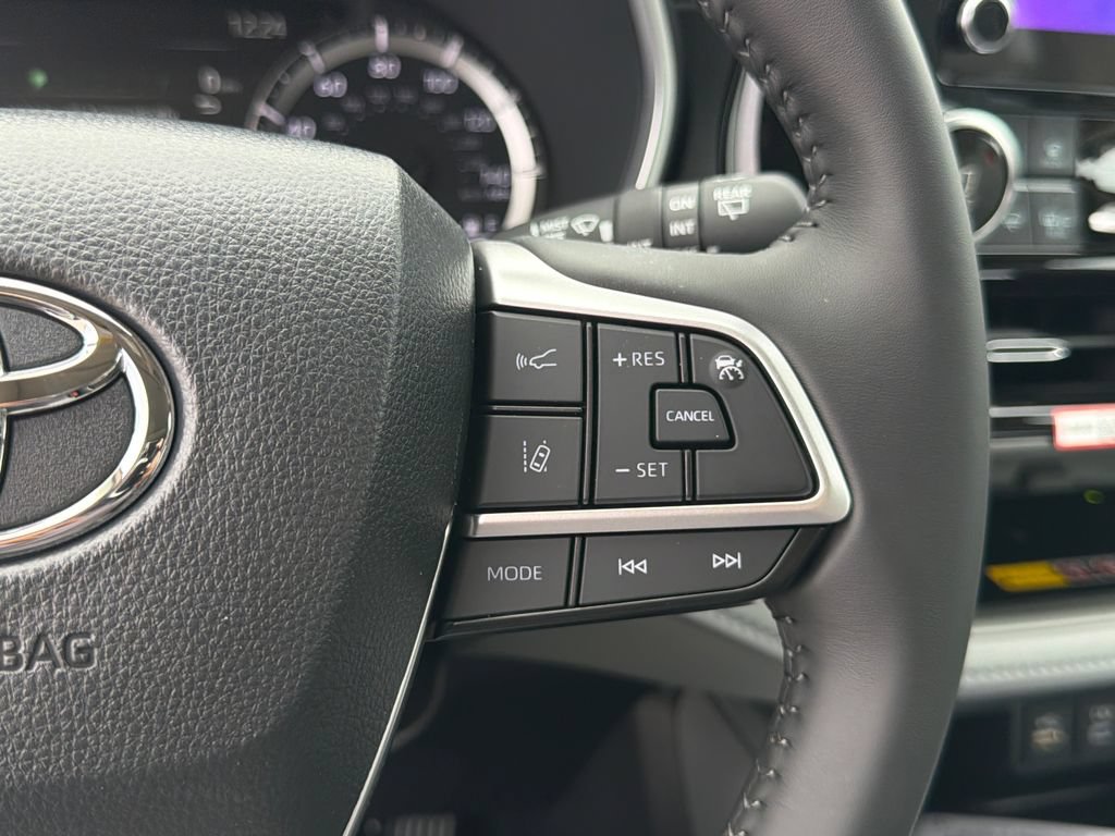 New 2026 Toyota Highlander XLE AWD/4WD image 26