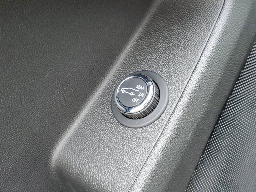Used 2023 Chevrolet Traverse LT FWD image 23