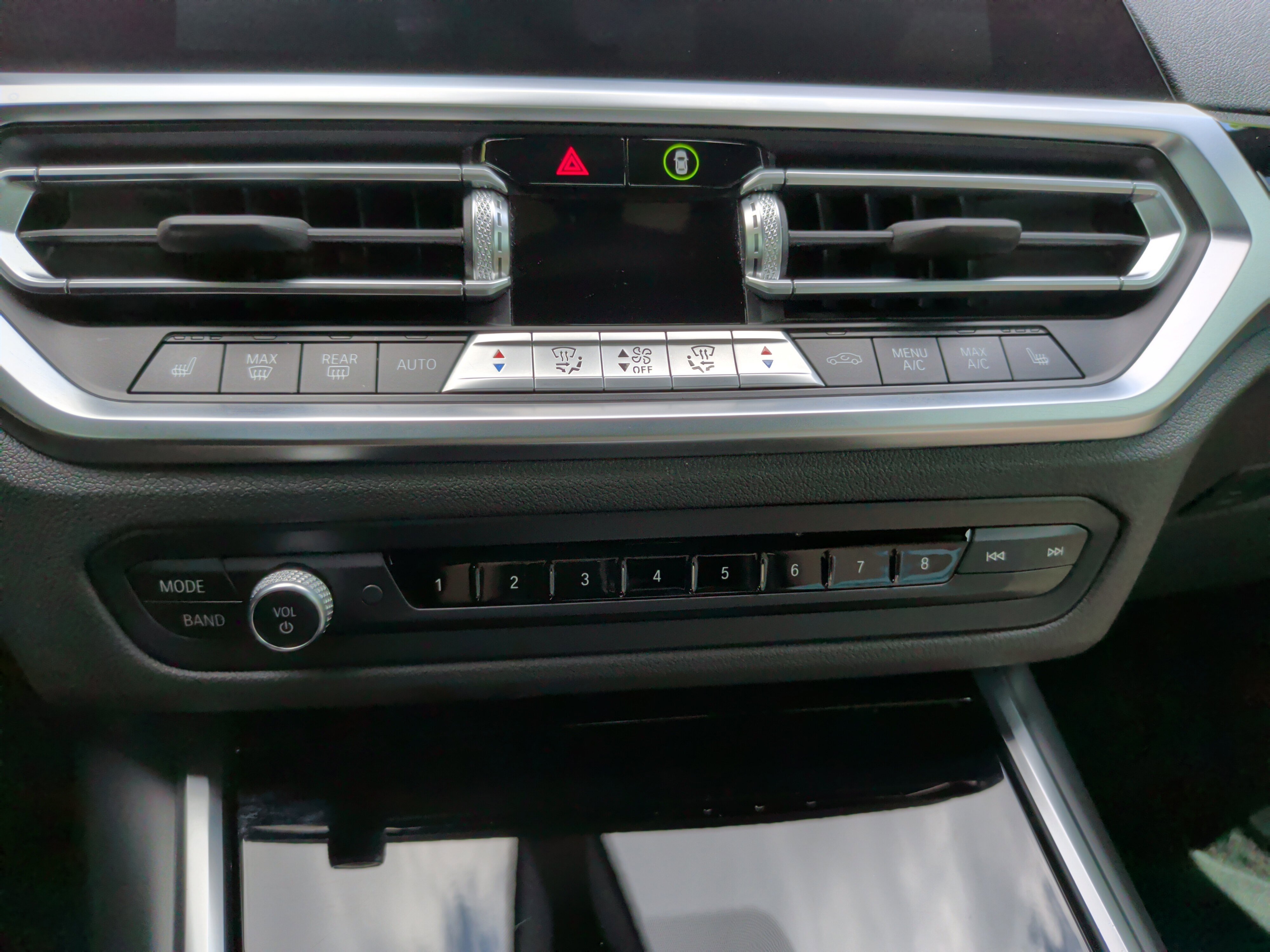 Used 2022 BMW 230i Coupe w/ Convenience Package image 17