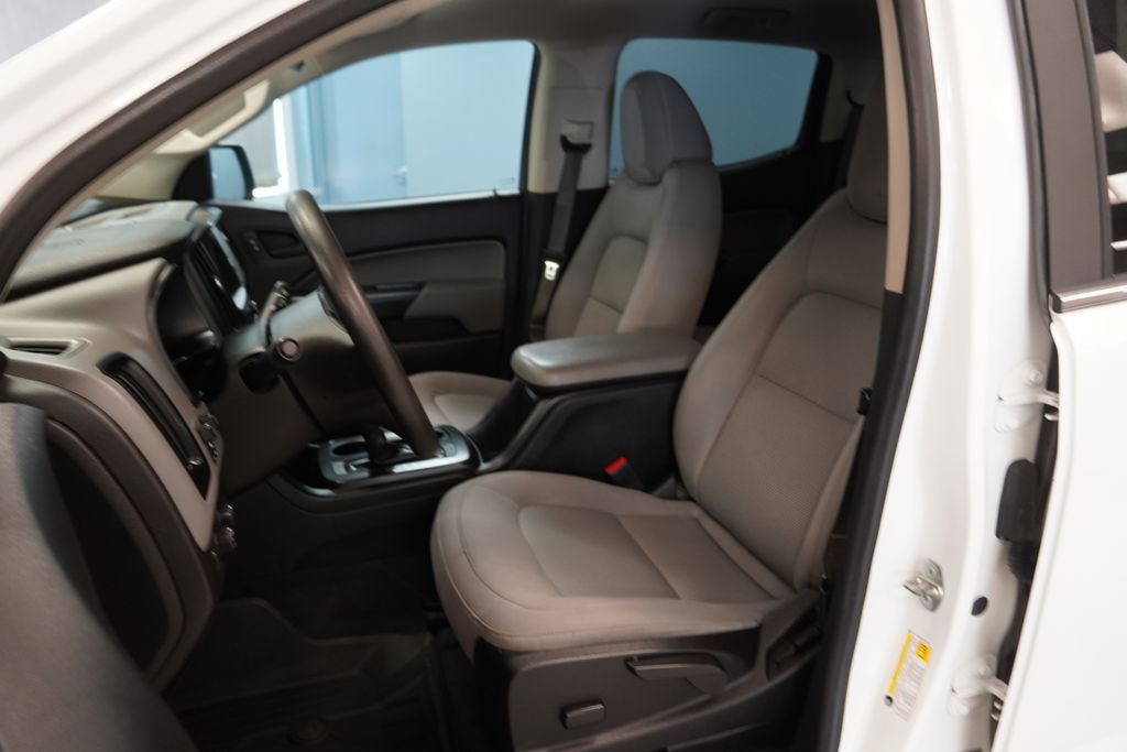 Used 2019 Chevrolet Colorado W/T w/ WT Convenience Package AWD/4WD image 4