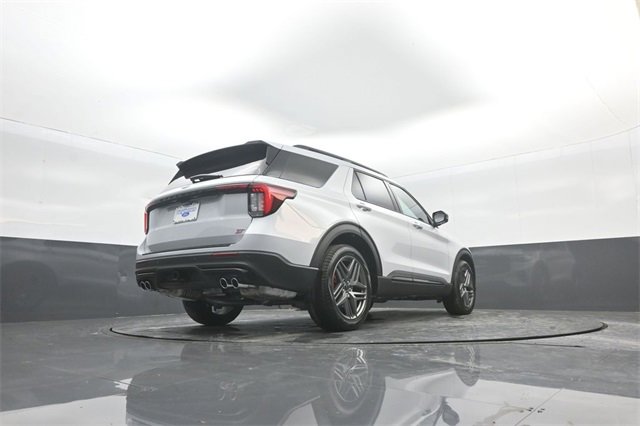 New 2026 Ford Explorer ST image 34