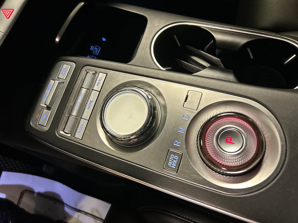 Used 2022 Genesis GV70 2.5T AWD/4WD image 18