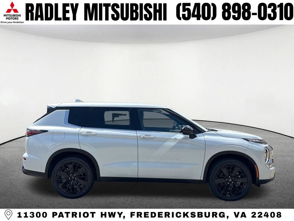 New 2026 Mitsubishi Outlander LE AWD/4WD image 20