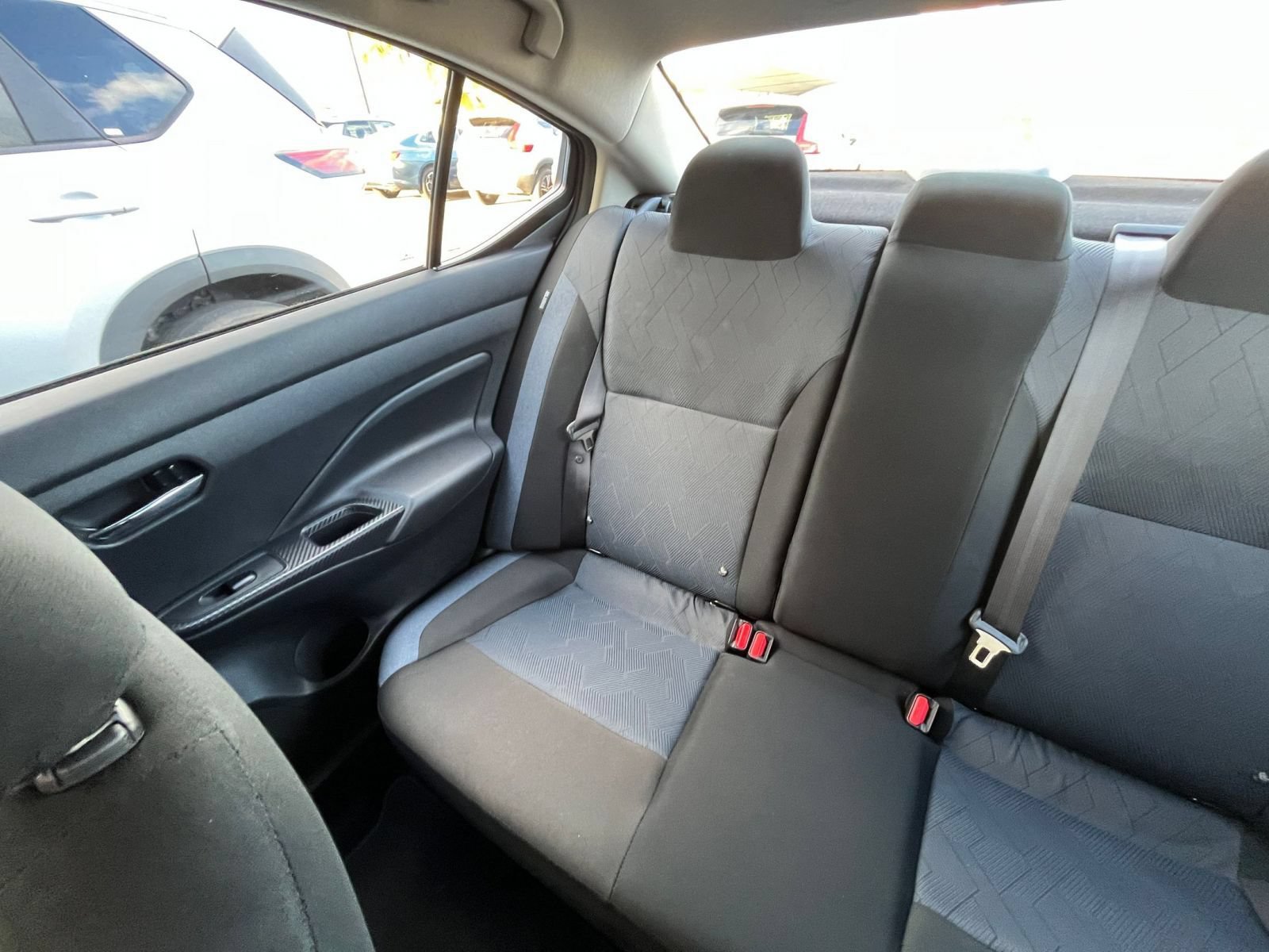 Used 2025 Nissan Versa SV FWD image 37
