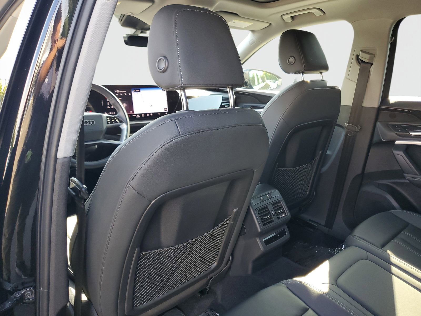 Used 2025 Audi Q5 Premium w/ Convenience Package image 14