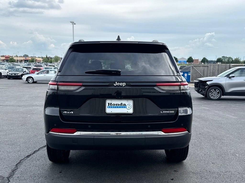 Used 2023 Jeep Grand Cherokee Laredo w/ Luxury Tech Group I AWD/4WD image 6