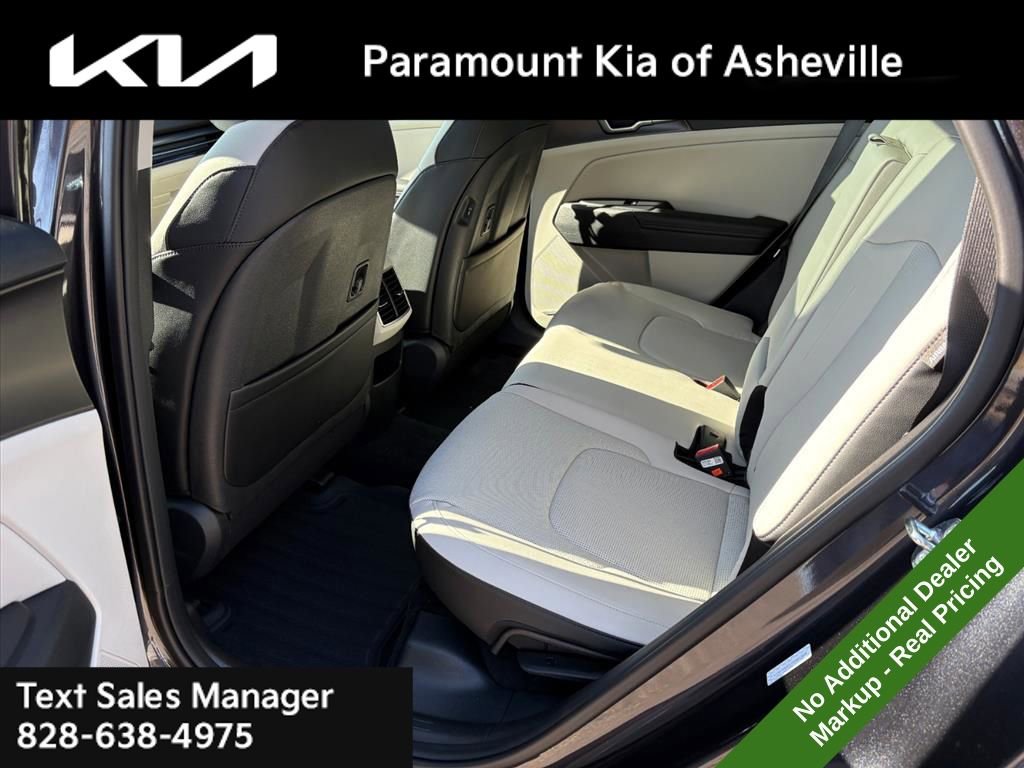 New 2026 Kia Sportage EX image 23