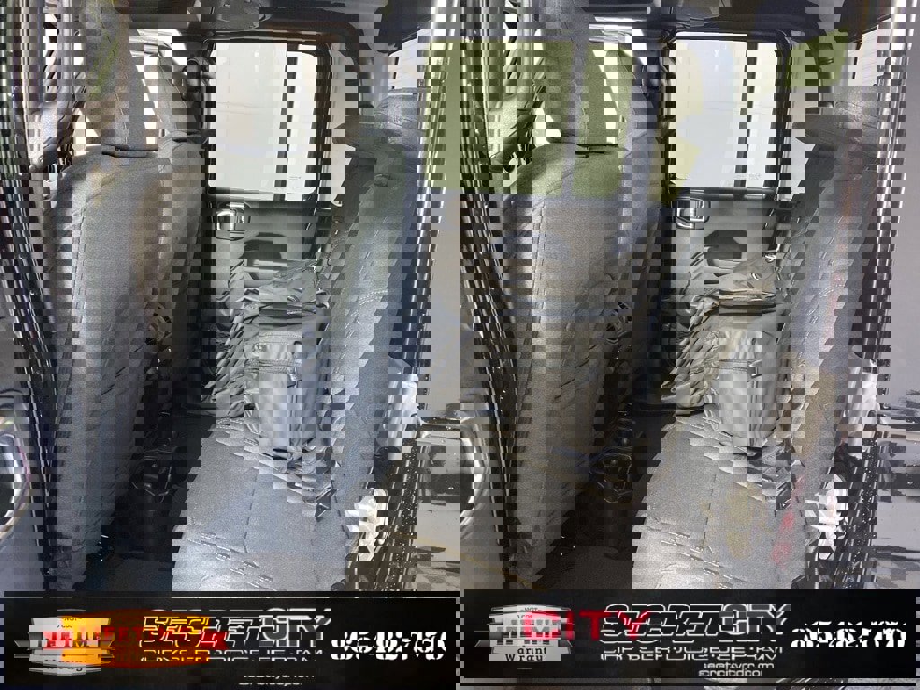 New 2025 Jeep Gladiator Sport image 29