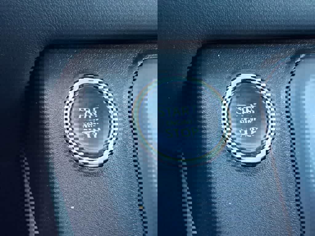 Used 2020 Land Rover Defender 110 HSE image 24