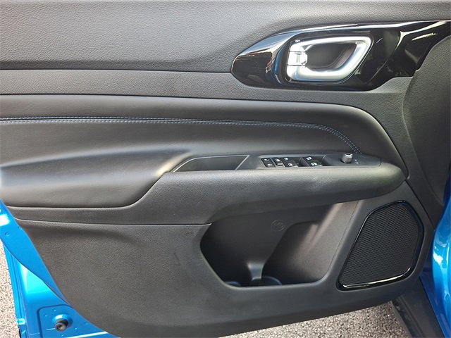 New 2026 Jeep Compass Latitude image 14