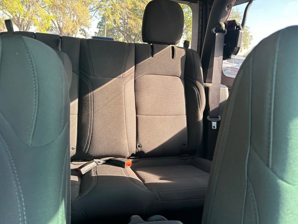 Used 2022 Jeep Wrangler Willys image 37