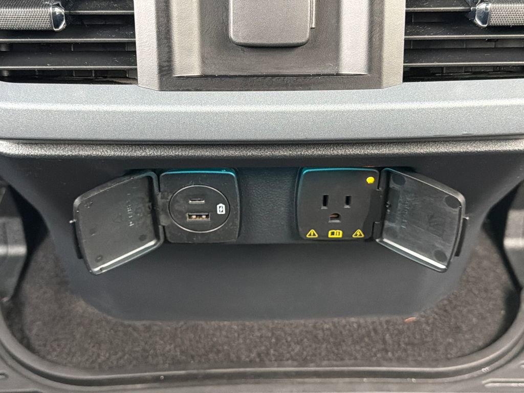 Used 2023 Ford F150 Lariat w/ FX4 Off-Road Package image 37