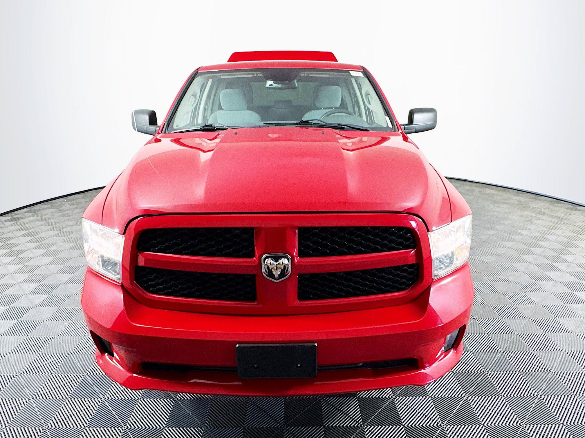 Used 2019 RAM 1500 Express AWD/4WD image 2