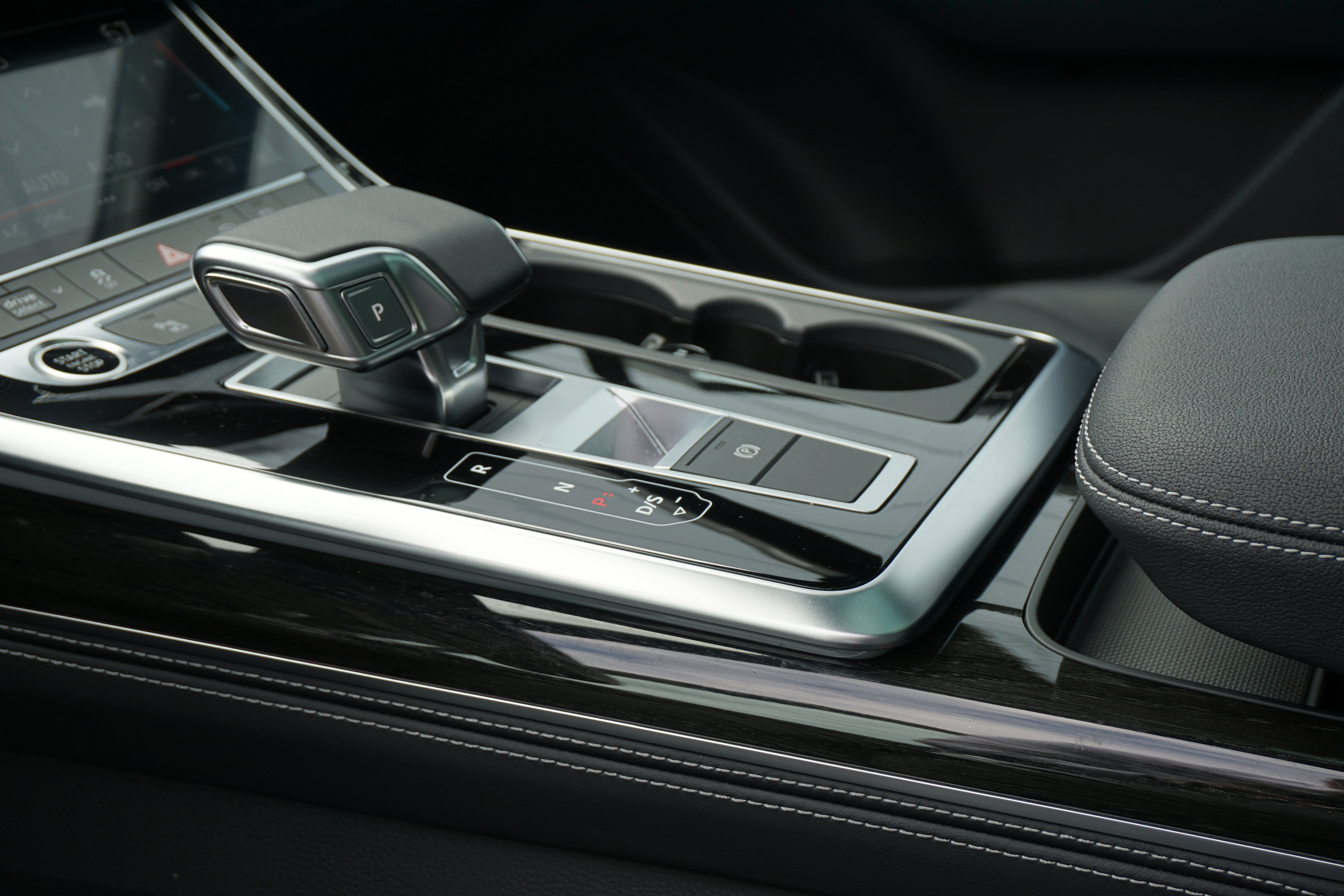 Certified 2025 Audi Q7 3.0T Premium Plus image 11