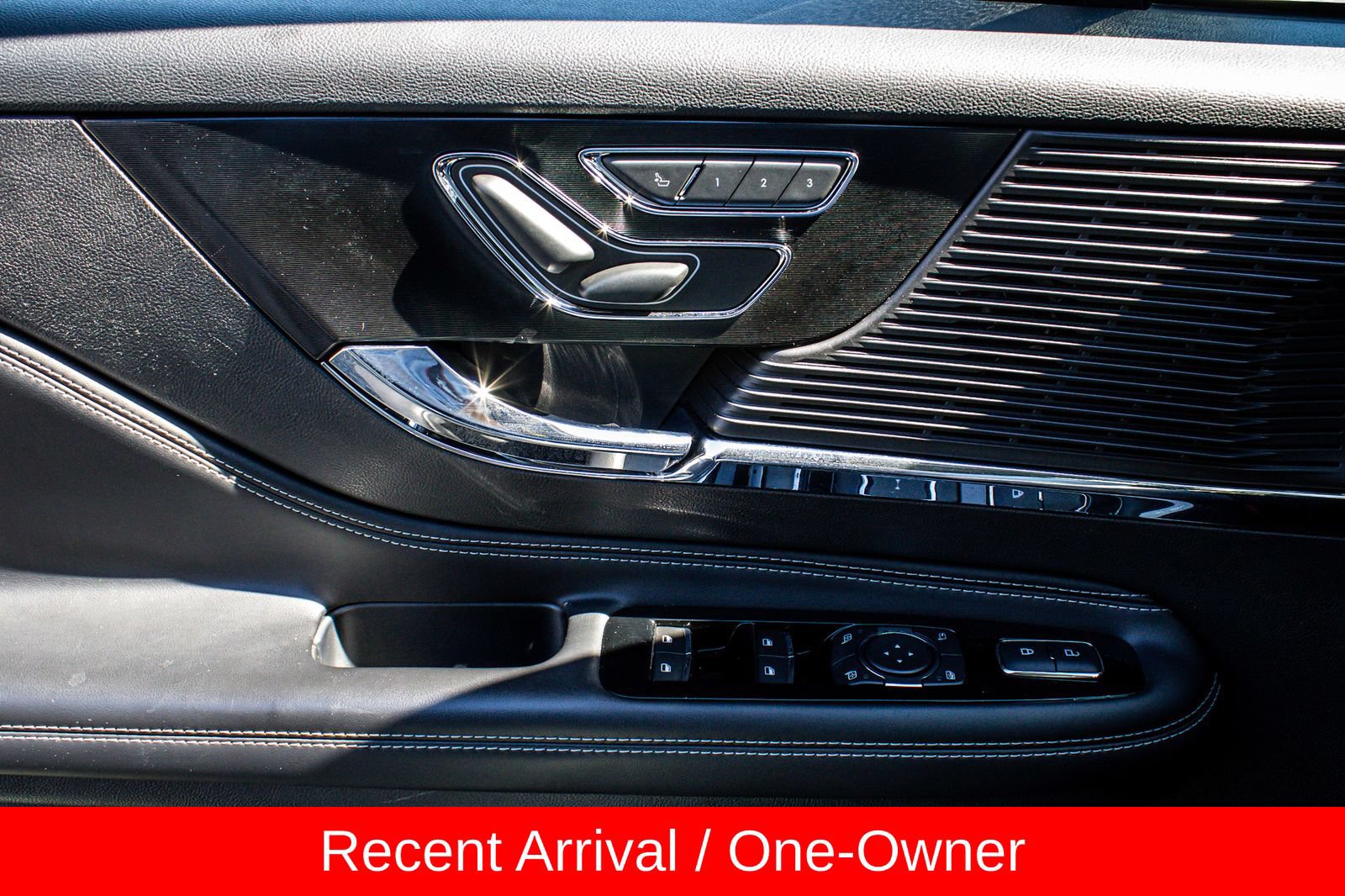 Used 2021 Lincoln Corsair AWD w/ Premium Package image 21