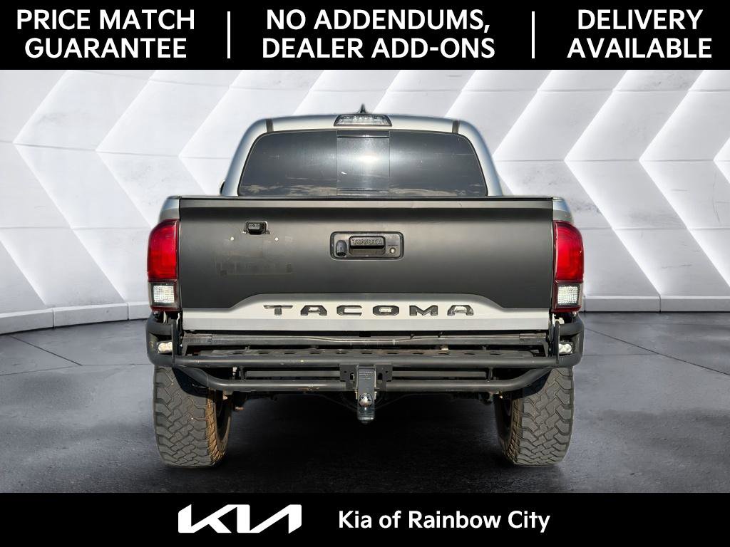 Used 2018 Toyota Tacoma TRD Sport image 6