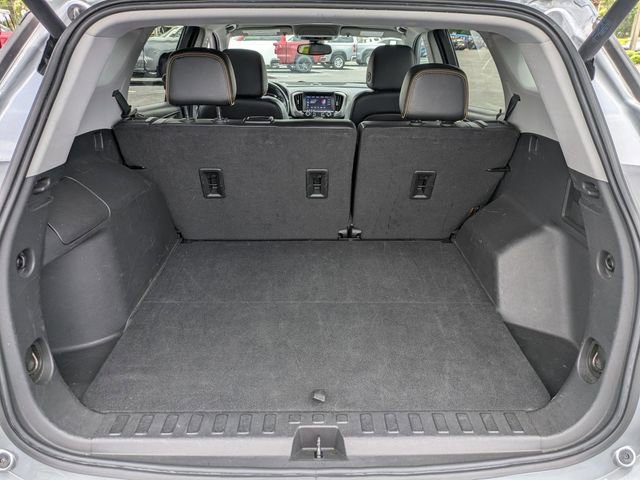 Used 2023 GMC Terrain AT4 image 12