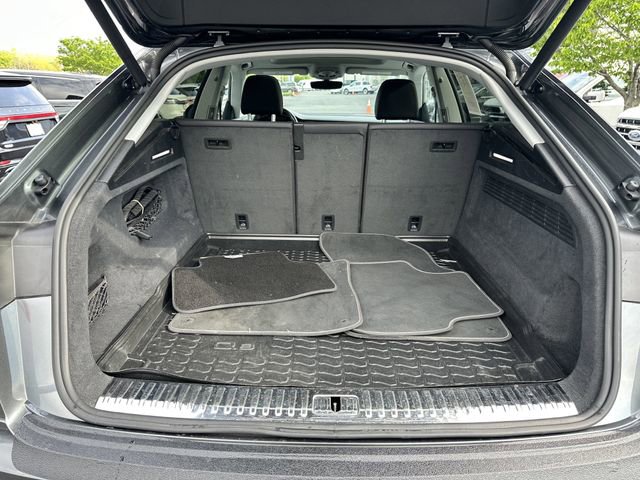 Used 2020 Audi Q8 Premium Plus image 42