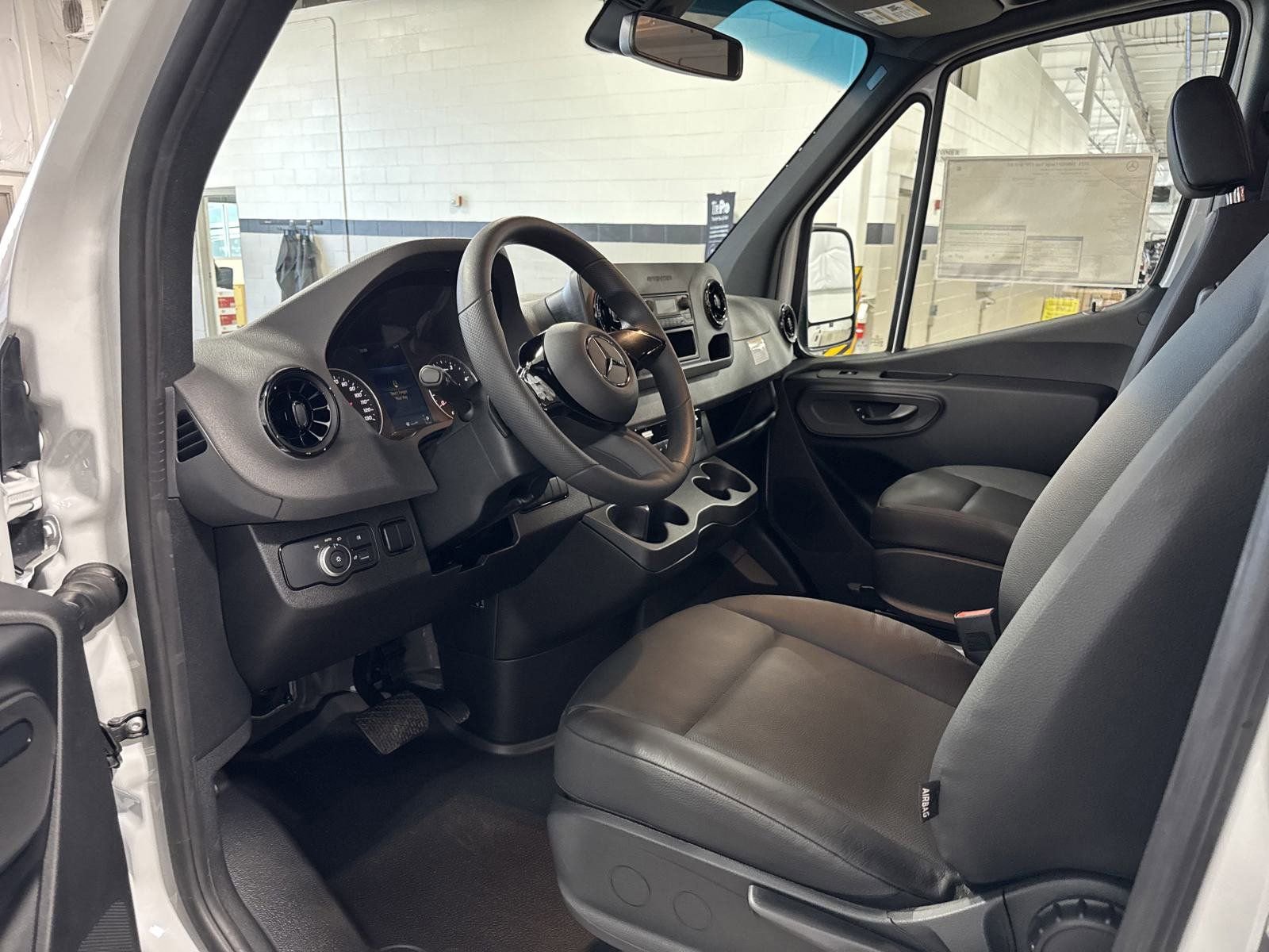 New 2025 Mercedes-Benz Sprinter 3500 image 10