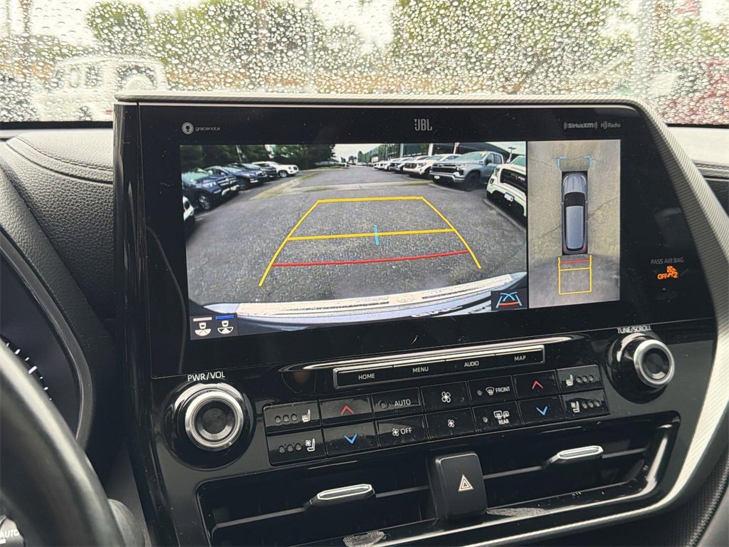 Used 2020 Toyota Highlander Platinum image 14