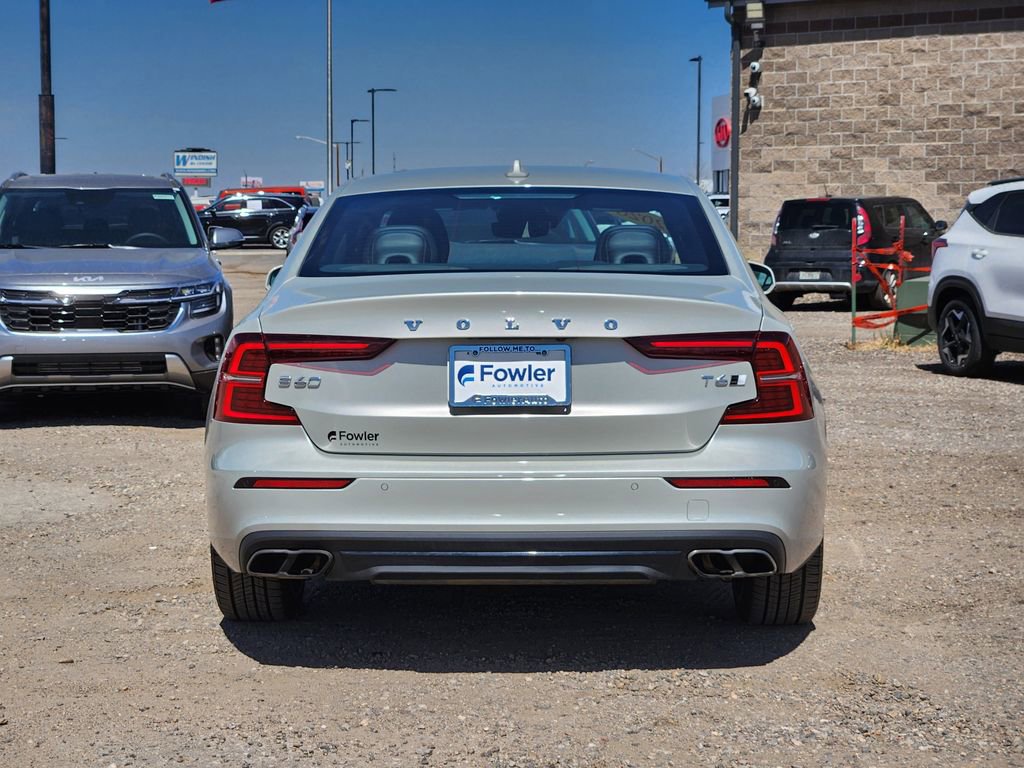 Used 2020 Volvo S60 T6 Momentum w/ Protection Package image 12