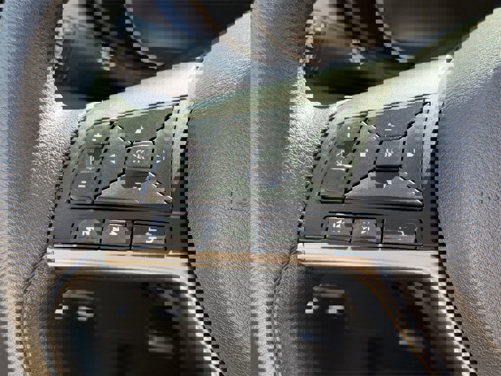 Used 2025 Nissan Versa SV image 24