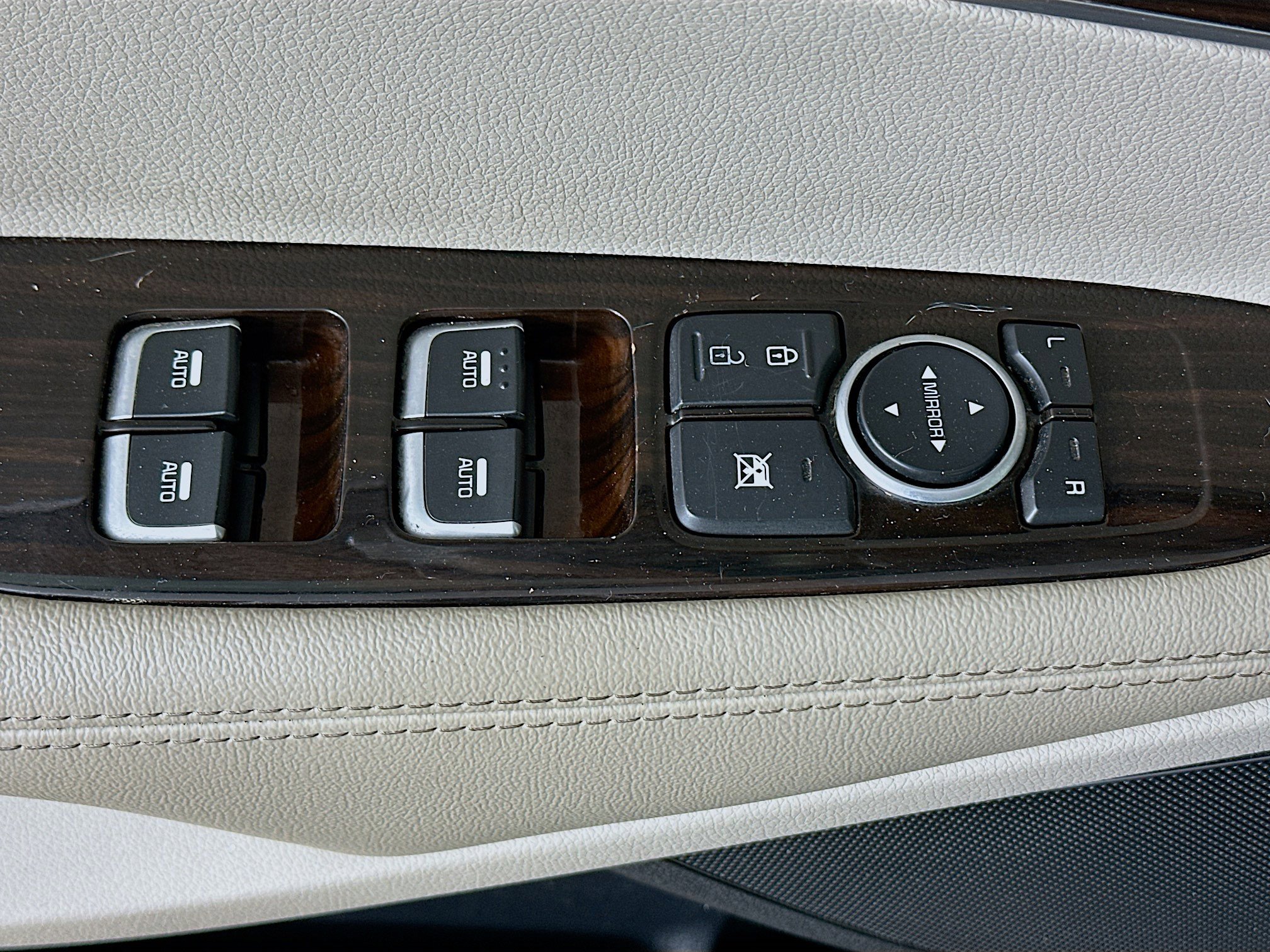 Used 2020 Kia Sorento LX w/ LX I4 Convenience Package FWD image 15