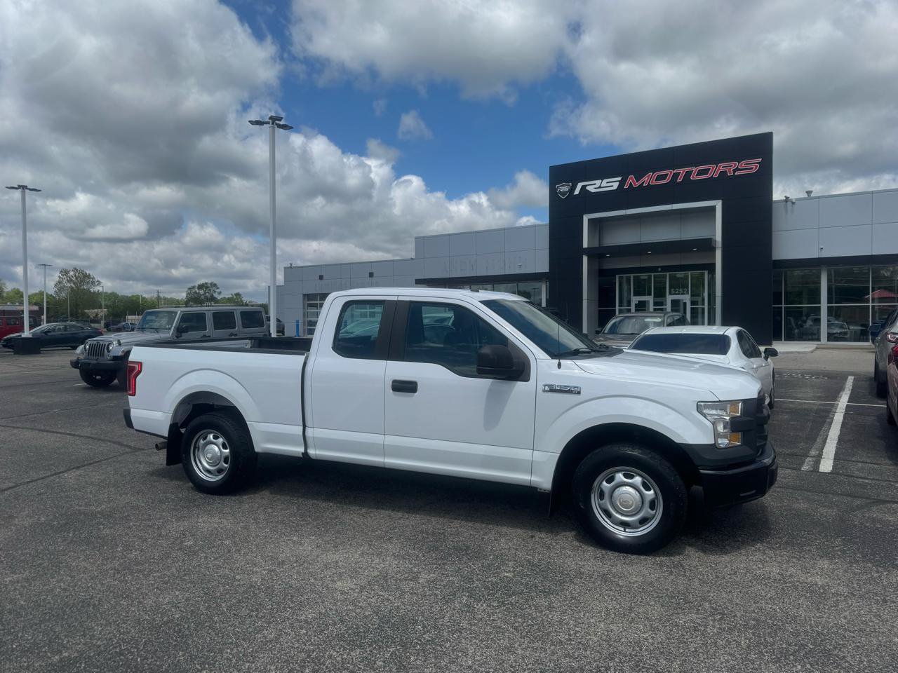 Used 2017 Ford F150 XL w/ Equipment Group 101A Mid