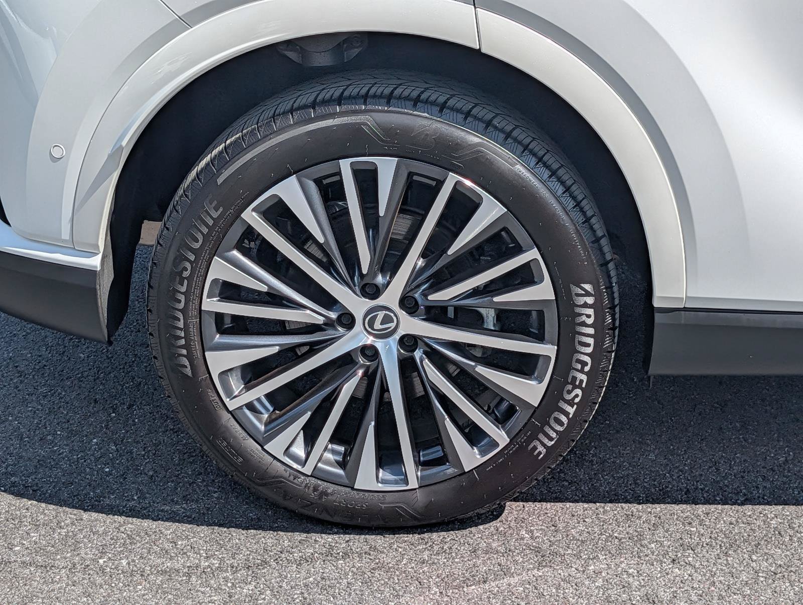 Certified 2025 Lexus RX 350 w/ Convenience Package AWD/4WD image 9