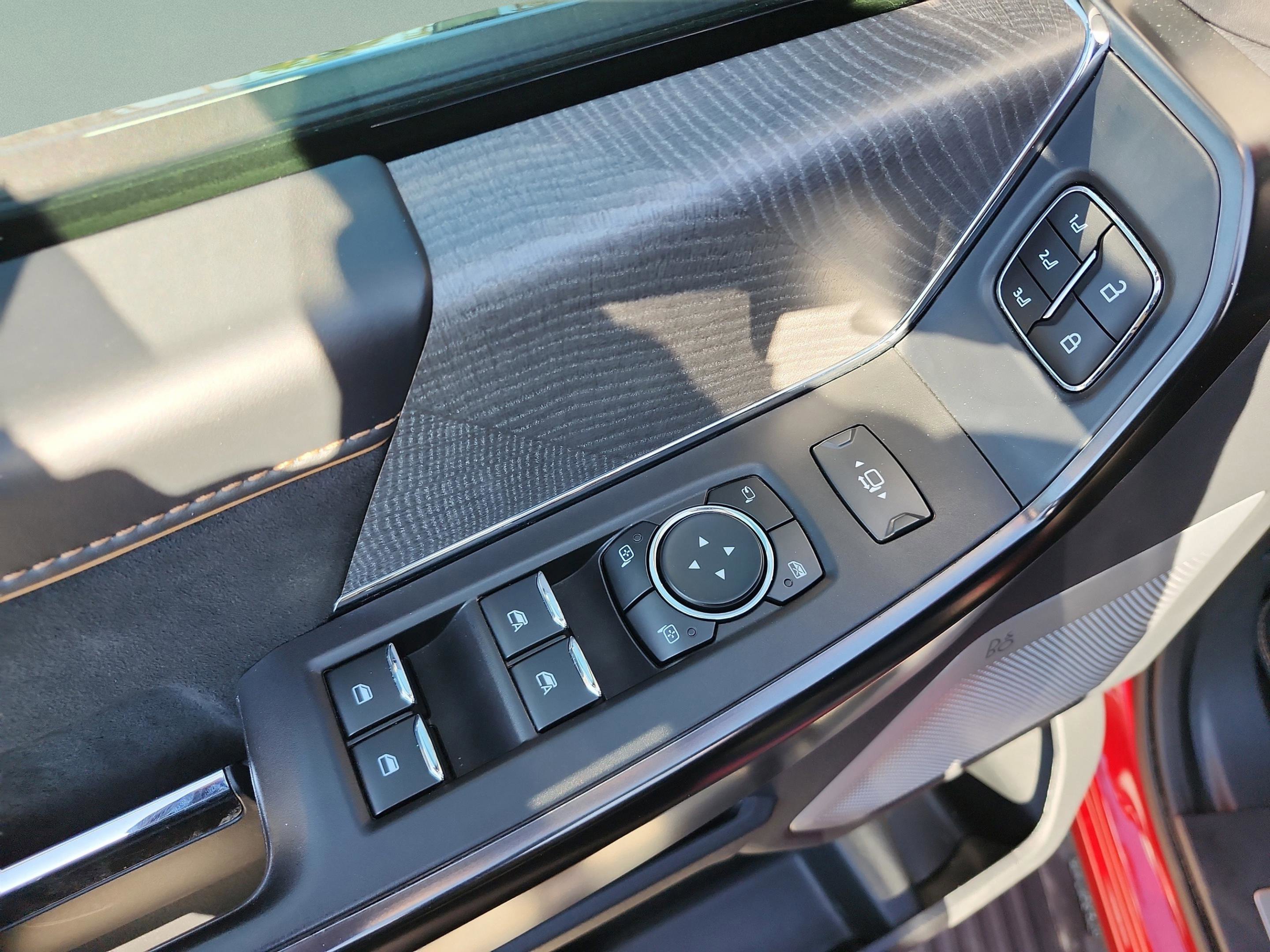 Certified 2023 Ford F150 Platinum w/ Equipment Group 701A High image 17