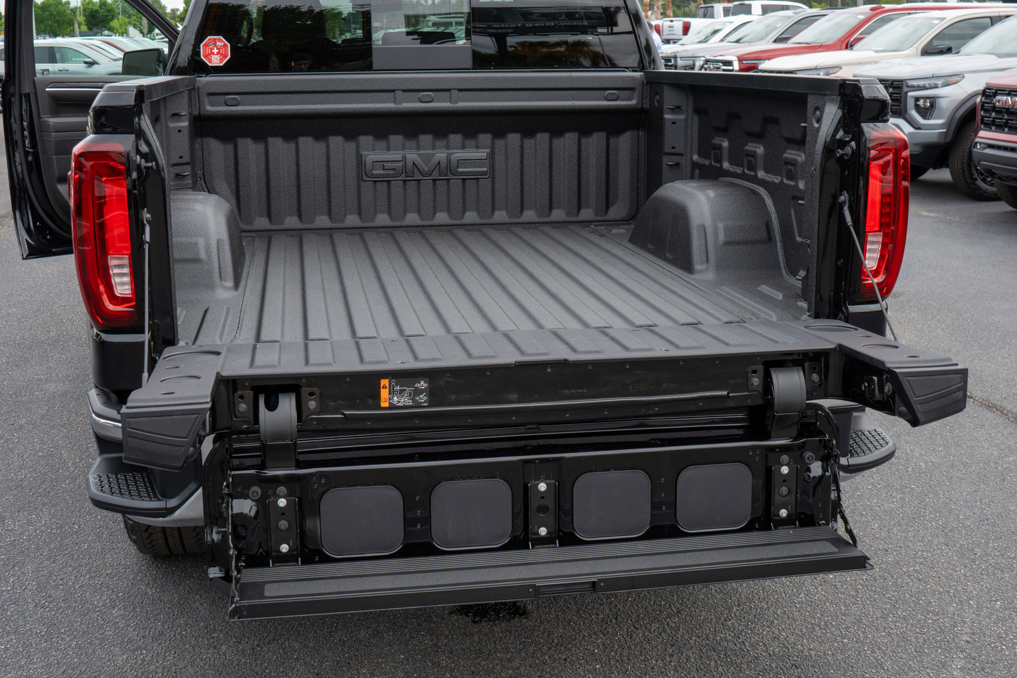 New 2026 GMC Sierra 1500 SLT AWD/4WD image 31