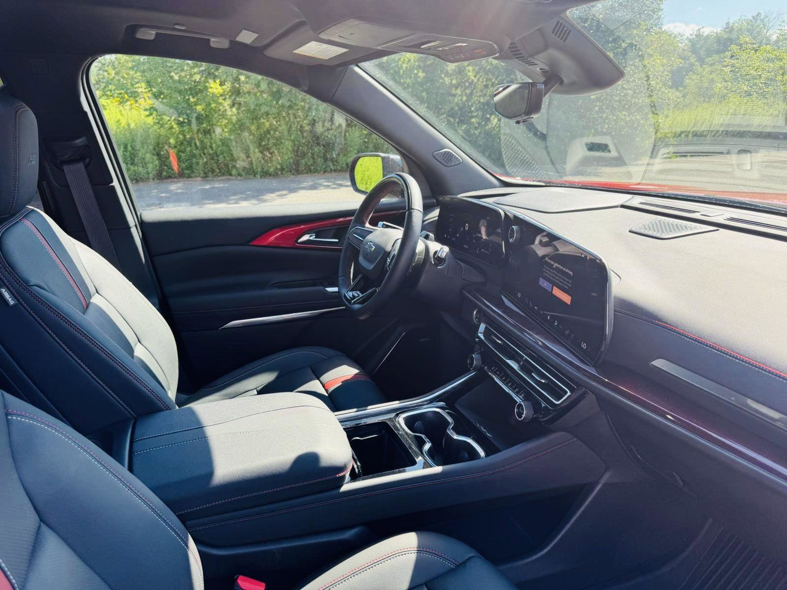 Used 2024 Chevrolet Traverse RS w/ LPO, Floor Liner Package image 23