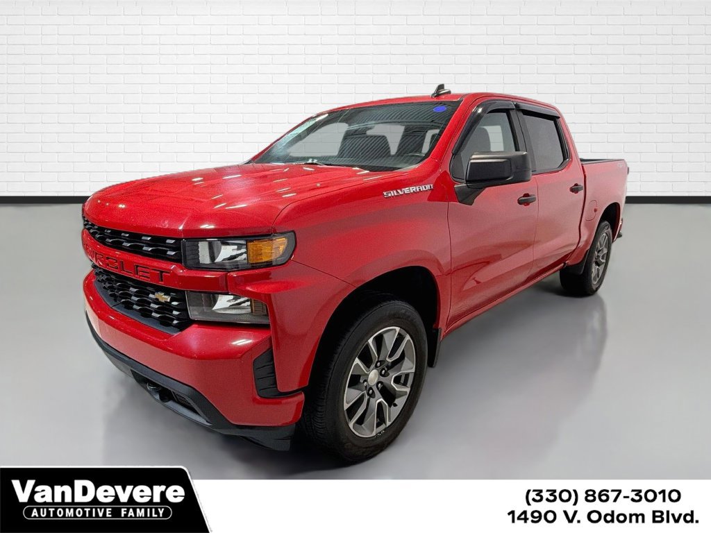Used 2019 Chevrolet Silverado 1500 Custom w/ Custom Convenience Package AWD/4WD image 1