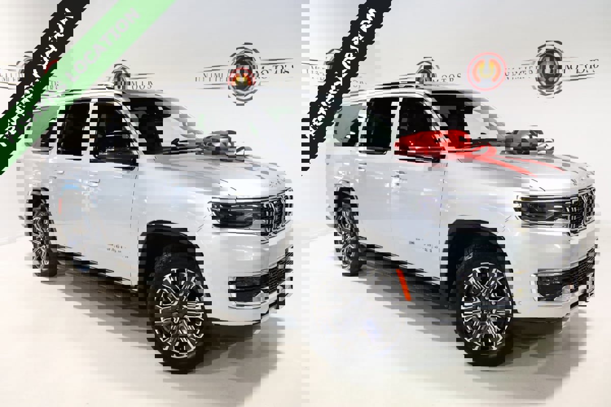 Used 2024 Jeep Wagoneer L Series II w/ Flexible Seating Group image 1